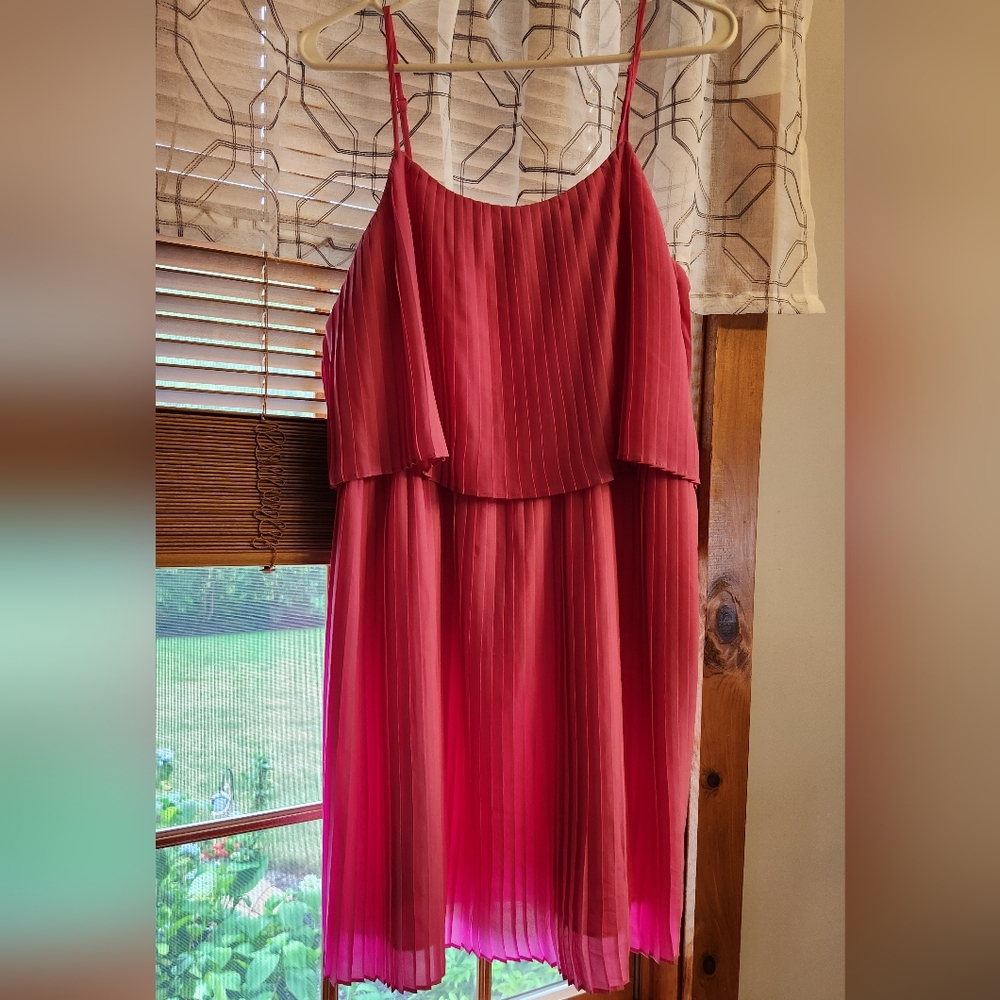 🎈2/$15 Pink dress L
